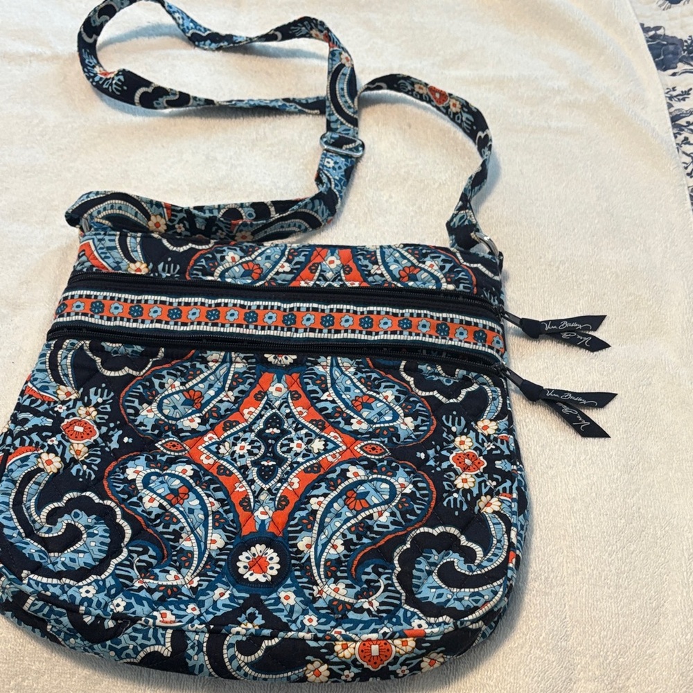 Vera Bradley Navy and Coral Paisley Crossbody Bag T2
